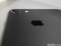 Unboxing iPhone 7