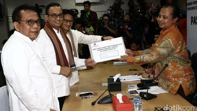 Anies-Sandiaga Daftar Cagub dan Cawagub DKI