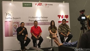 TAU alias Telkomsel Android United merupakan program bundling antara Telkomsel dengan vendor smartphone Android. Oppo sendiri merupakan salah satu vendor yang digandeng Telkomsel untuk menyediakan perangkat 4G. Foto: detikINET/Achmad Rouzni Noor II