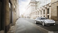 Mobil menggunakan mesin V8 turbo 3.9 L yang menghasilkan tenaga sampai 610 cv pada 7.500 rpm dimana torsi maksimum 760 Nm tersedia antara 3.000 rpm dan 5.250 rpm. Foto: Ferrari