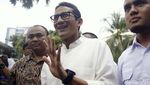 Anies dan Sandi Salat Jumat Bersama