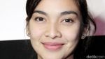 Para Wanita Cantik di Film Athirah