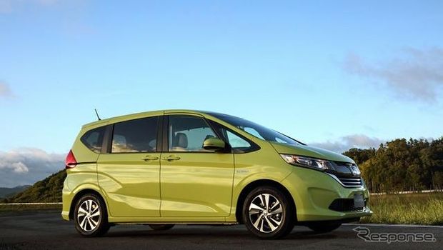 Harga Honda Freed Baru Rp 400 Juta