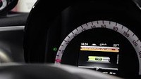 Mobil mungil ini dijanjikan akan mampu mencapai kecepatan puncak mencapai 130 km/jam, namun dijamin bakal tetap efisien. Namun ketiganya ini dijamin bakal memiliki jarak tempuh yang berbeda.