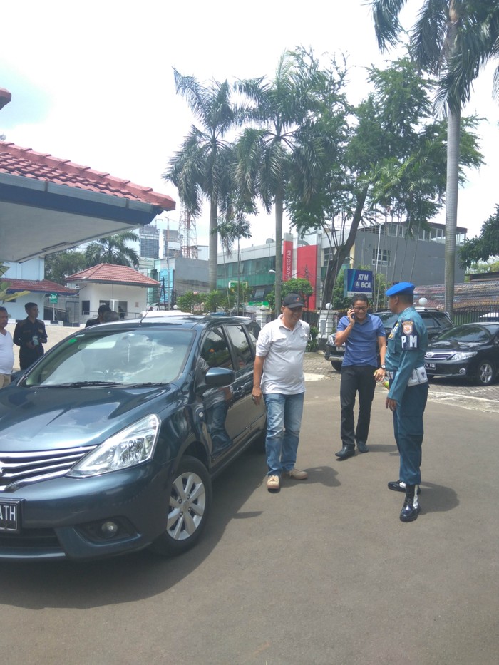 Tes Kesehatan Pilgub DKI, Sandiaga Datang Sendiri ke RSAL Mintohardjo