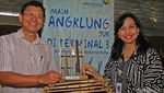 Promosi Budaya Angklung di Terminal 3 Soeta
