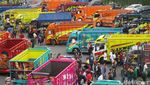 Ratusan Truk Ikuti Kontes Modifikasi Truk