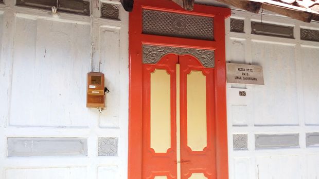 Ornamen matahari di salah satu pintu (Aditya/detikTravel)