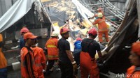 Dikabarkan ada sembilan korban dan semuanya sudah dievakuasi menuju RS Siaga.