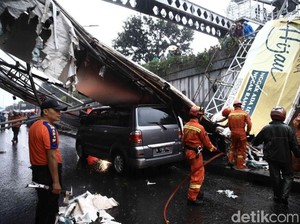Kisah Sahlan dan Didi yang Berteduh dari Hujan dan Jadi Korban JPO Pasar Minggu