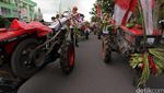 Meriahnya Parade Traktor di Lombok Tengah