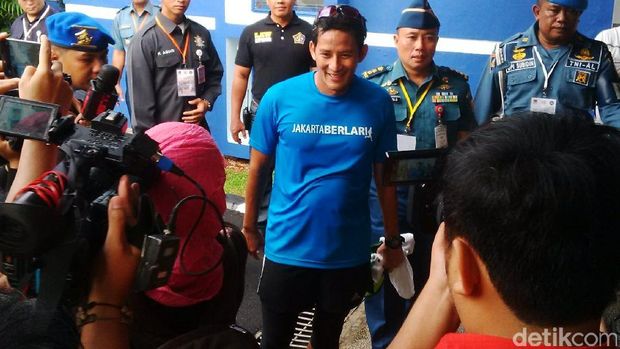Sandiaga di RSAL Mintohardjo (Foto: Rini/detikcom)
