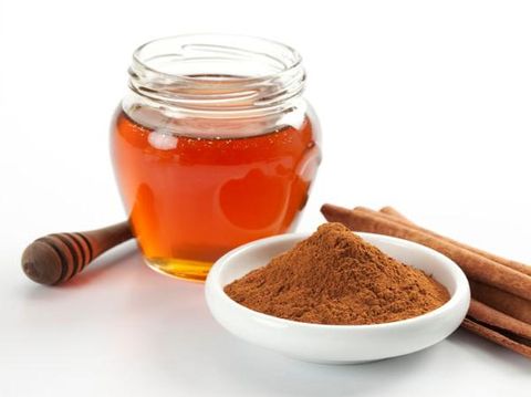 kayu manis, bahan alami untuk menghilangkan bau badan.