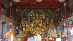 Wow Silau! Vihara dan Stupa Emas di Chiang Mai
