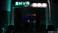 Meski hujan sempat mengguyur Jakarta, namun hal tersebut sama sekali tidak mengurangi niat partygoers datang ke Invasion. Ismalil/detikHOT.