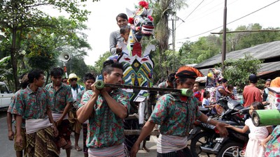 Praje Sunat di Lombok Tengah