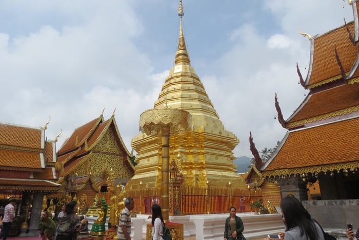 Video Pagoda Emas di Bukit Chiang Mai