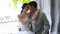Mesranya Ryana dan Puadin yang saling menatap. Pool/Palevi S/detikFoto.