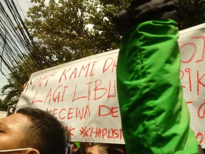 Ratusan Driver Demo Markas Go-Jek