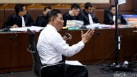Mudzakir bersaksi di sidang kasus pembunuhan Wayan Mirna Salihin di Pengadilan Negari Jakarta Pusat, Senin (26/9/2016).