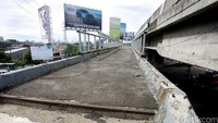 Ini penampakan jembatan penyebrangan orang (JPO) di Jalan Prof Dr Latumenten, Jakarta.