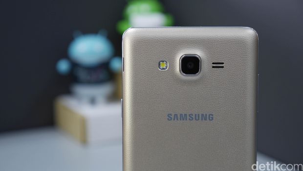 Galaxy On 7: Layar Besar, Awet Baterai 