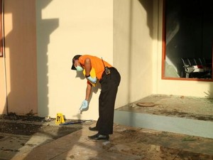 Pelaku Pembakaran Gedung DPRD Gowa Diduga Menggunakan Kembang Api