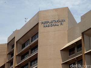 Kebakaran di Perpustakaan Nasional, Arsip dan Meja Terbakar