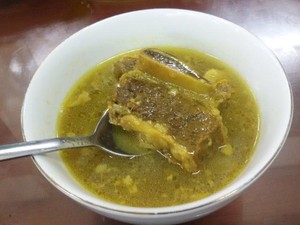 Slurrpp! Asam Segar Garang Asem Iga Ada di Sini