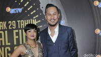 Nirina bersama Ernest saat ditemui di Monumen Perjuangan Rakyat jawa Barat, Bandung pada akhir pekan lalu. Pool/Noel/detikFoto.