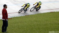 Tim sepeda Yogyakarta yang diawaki oleh Fatahillah Abdullah, Muhammas Nur Fathoni dan Samai jadi yang tercepat di Velodrome Munaip Saleh, Cimahi dalam ajang PON 2016.