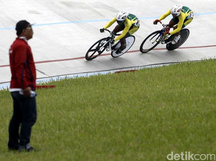 Adu Cepat Sepeda Balap