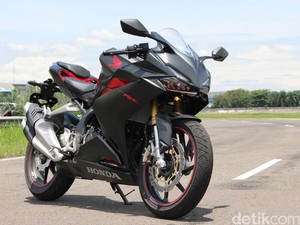 Konsumen Masih Tunggu Kepastian Harga Honda CBR250RR