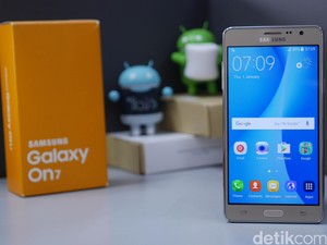 Galaxy On 7: Layar Besar, Awet Baterai