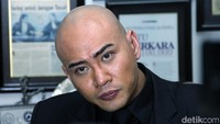 Ia pun merasa terpanggil untuk membela Kiswinar, kala ia mengatakan Ibu saya bukan diambil di jalan. Pool/Ismail/detikFoto.