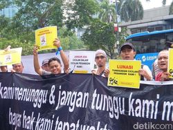 Perjuangan Eks Karyawan Bakrie Telecom Menuntut Pesangon