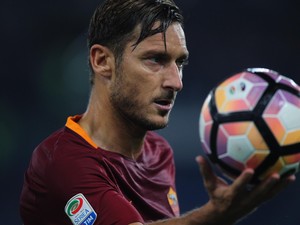 Messi pada Totti: Halo, Francesco, Selamat Ulang Tahun