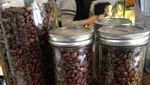 Menyesap Kopi Susu Tetangga Sambil Ngemil Donat Kampoeng