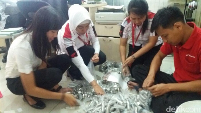 Honda Terkejut Ada Konsumen Bayar Motor Pakai Koin