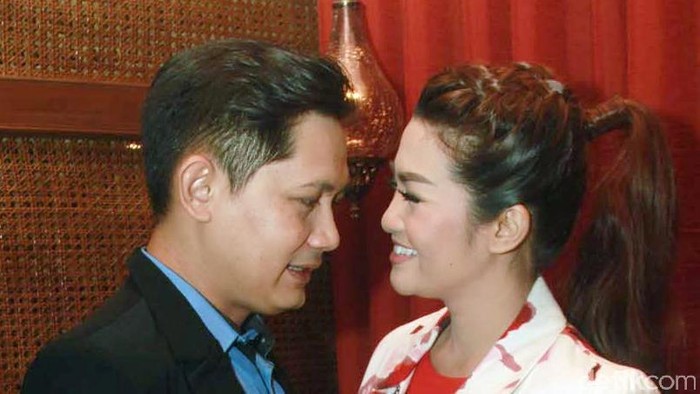 Mengenal Rahim Retro yang Haruskan Fitri Carlina Ganti Gaya Bercinta