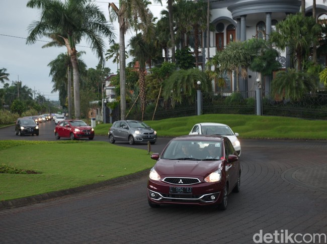 Menjajal Si Imut Mitsubishi Mirage Menjajal Si Imut Mitsubishi Mirage
