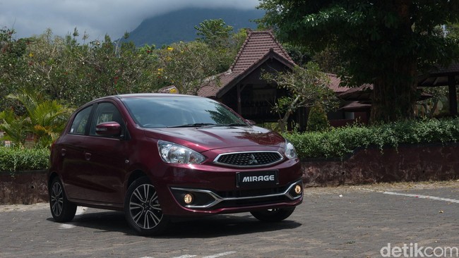 Menjajal Si Imut Mitsubishi Mirage