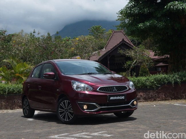 Menjajal Si Imut Mitsubishi Mirage