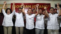 Peresmian Roemah Joeang dihadiri oleh Sandiaga Uno (dua dari kiri).