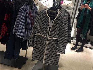 Ada di Mana-mana, Jaket Zara Rp 1,8 Juta Ini Dipakai Banyak Wanita