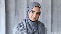 Shireen terlihat memesona. Pool/Palevi S/detikFoto.