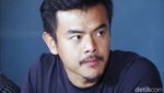 Dion Wiyoko Tampil Berjanggut