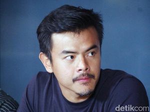 Cuaca Terik Meski Mulai Hujan, Ini Tips Dion Wiyoko Jaga Hidrasi Tubuh