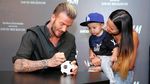 Ramahnya David Beckham Layani Para Fans