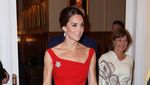 Meski Hujan, Kate Middleton Tetap Stylish saat Kunjungi Kanada